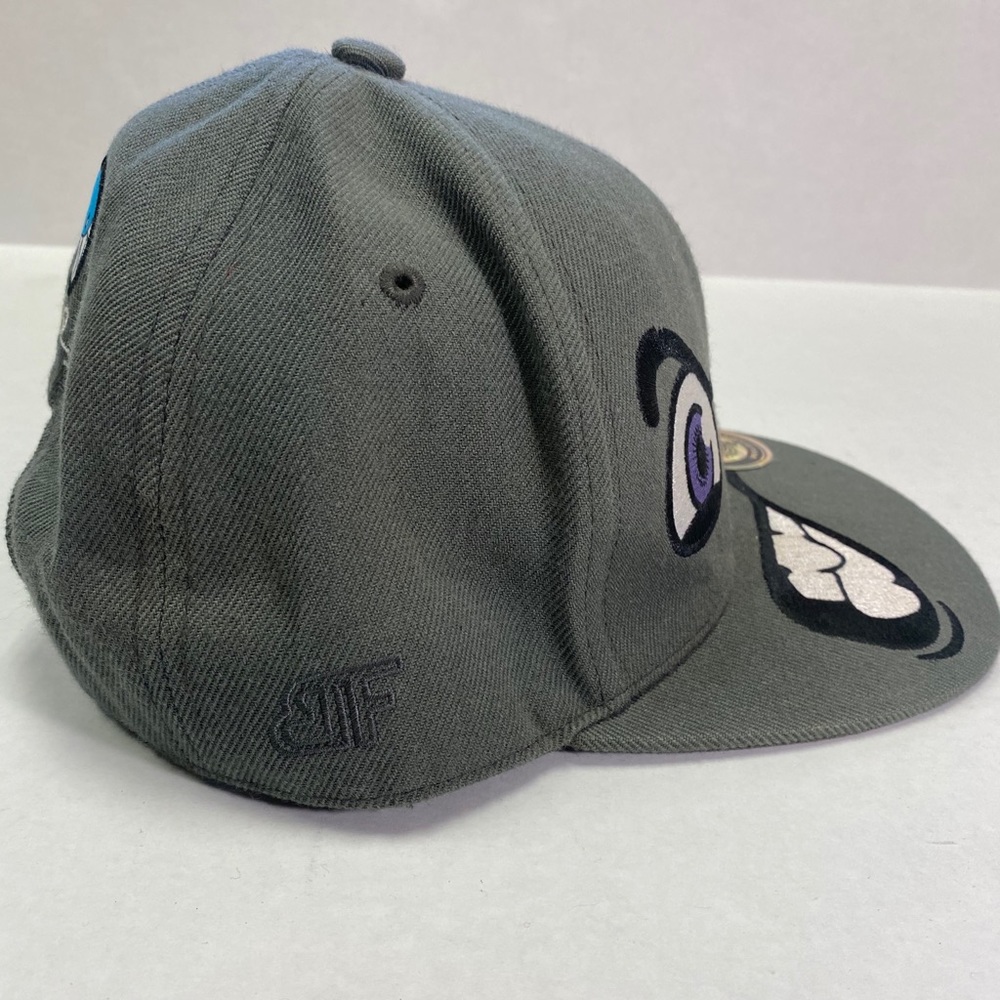 Gray Character hat - Picture 2 of 2